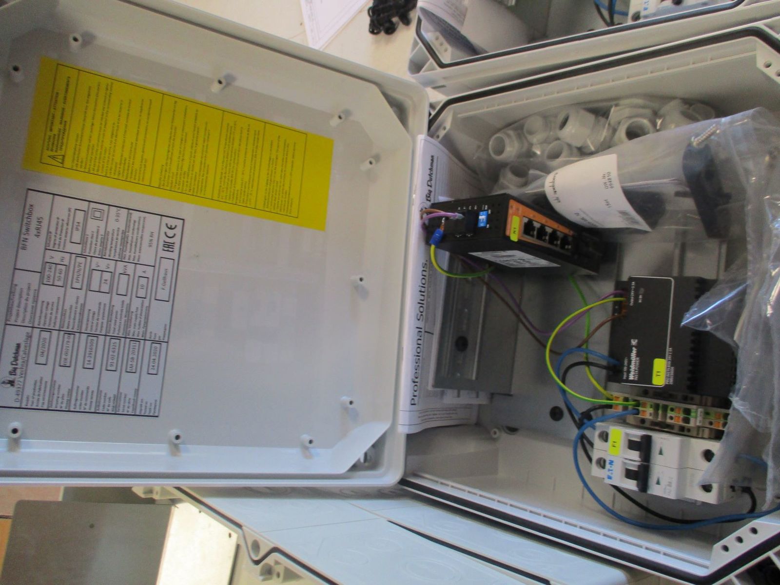 Ethernet switch BFN Box 4xRJ45 1xLWL V2 IP65